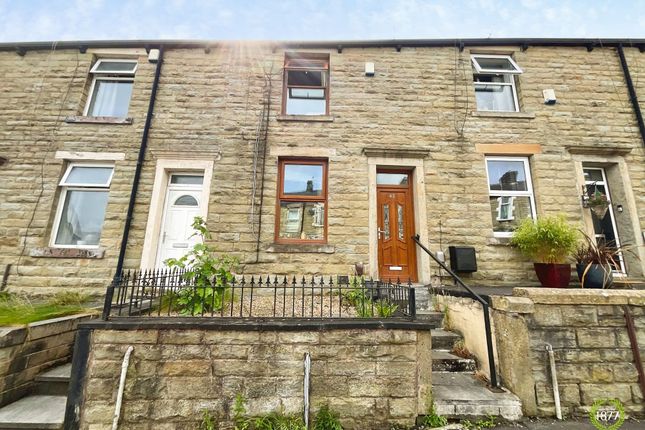 2 bed property, in Hufling Lane, £70,000