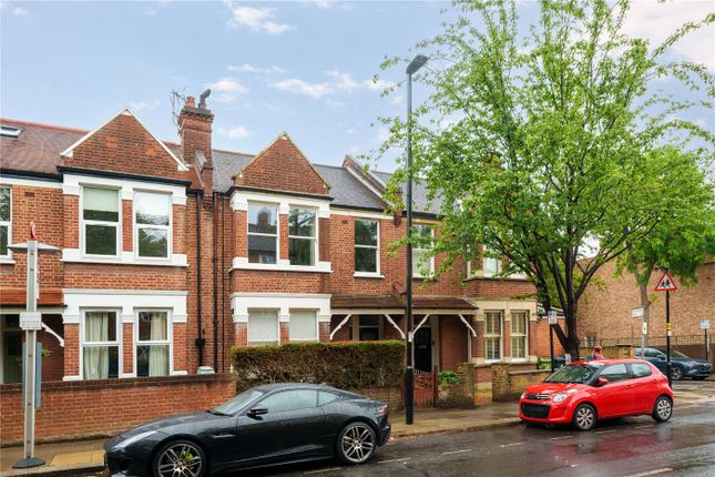 3 bed property, in Southfield Road, £715,000