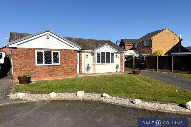 3 bed property, in Longsdon Grove, £240,000