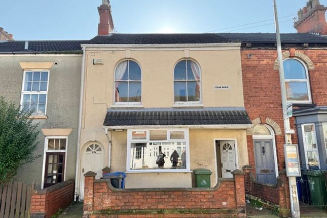 2 bed property, in Mill Road, £84,950