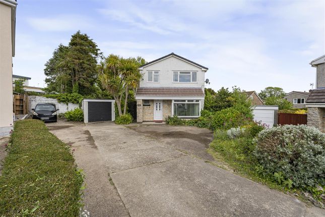 3 bed property, in Heol-Y-Coed, £475,000