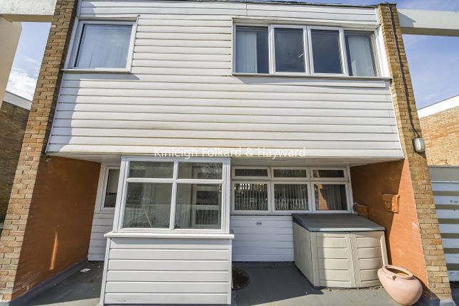 3 bed property, in Letchworth Drive, £220,000
