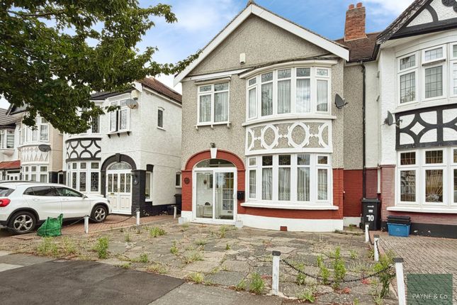 3 bed property, in Northwood Gardens, £650,000
