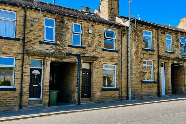 1 bed property, in New Street, £125,000