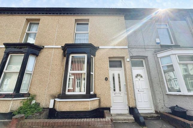 2 bed property, in Pope Street, £100,000