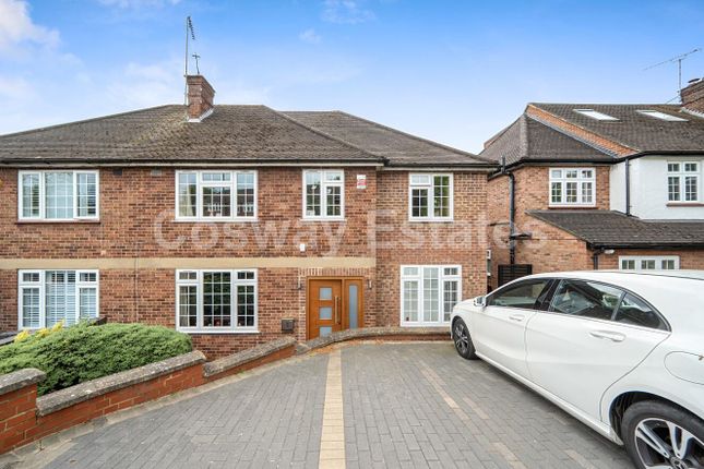 5 bed property, in The Reddings, £1,250,000