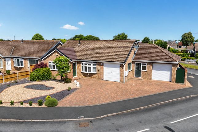 3 bed property, in Grassmoor Close, £365,000