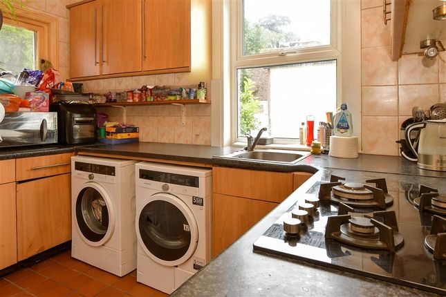 3 bed property, in Backfields, £400,000