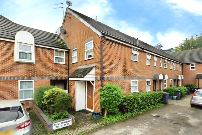 1 bed property, in Manor Vale, £365,000