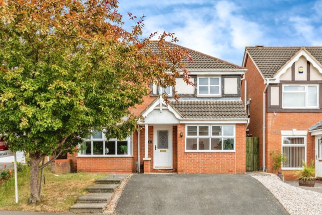 5 bed property, in Harwood Drive, £415,000