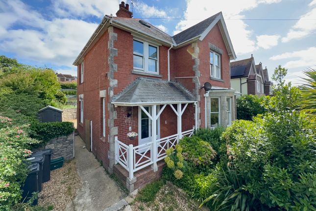 4 bed property, in Rabling Road, £740,000