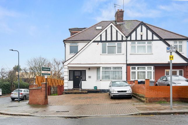 5 bed property, in Peter Avenue, £1,000,000