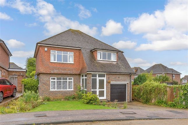 4 bed property, in Conifer Avenue, £675,000