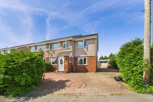 4 bed property, in Birch Court, £200,000