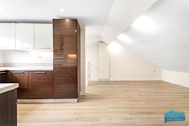 3 bed property, in Ashley Road, £575,000