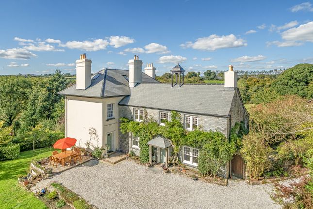 7 bed property, in Haye, £1,250,000