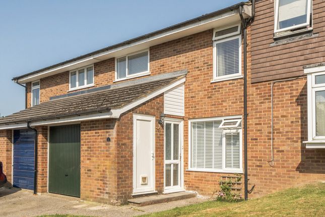 3 bed property, in Downsview Drive, £450,000