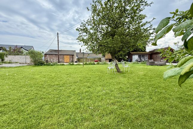 Studio, in Back Lane, £150,000