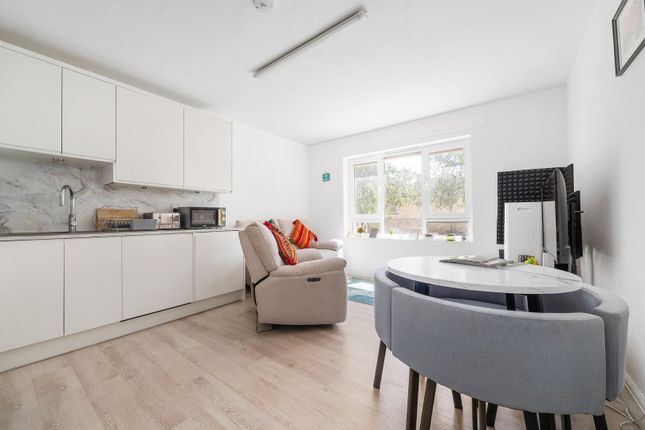 3 bed property, in Sidney Road SW9, £460,000