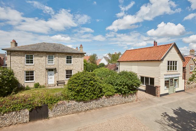 4 bed property, in The Green, £535,000