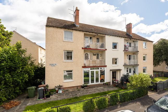3 bed property, in 1c Niddrie Mill Place, £155,000