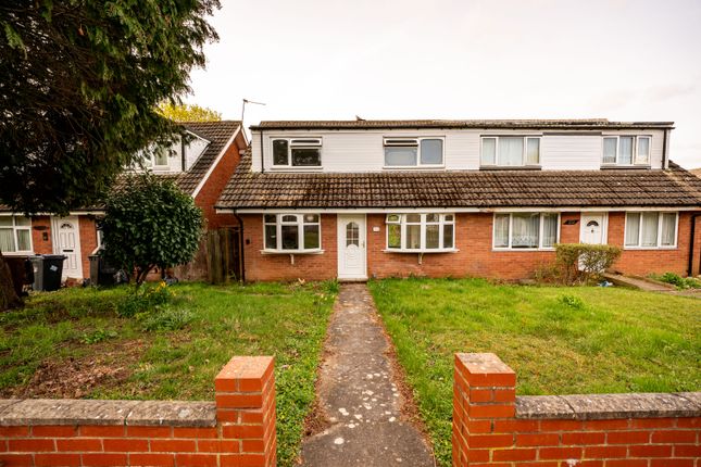 3 bed property, in Stella Croft, £160,000