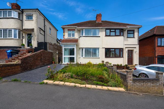 3 bed property, in 8 Glenfern Road, £65,000