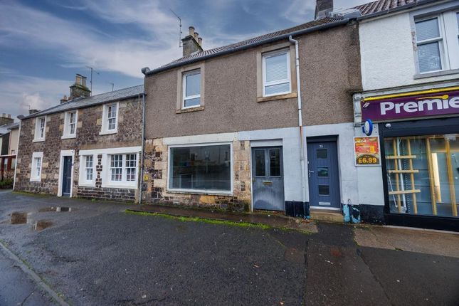 Studio, in Burnside, £49,995