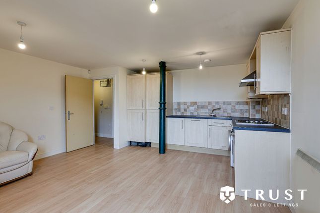 1 bed property, in Piccadilly, £30,000