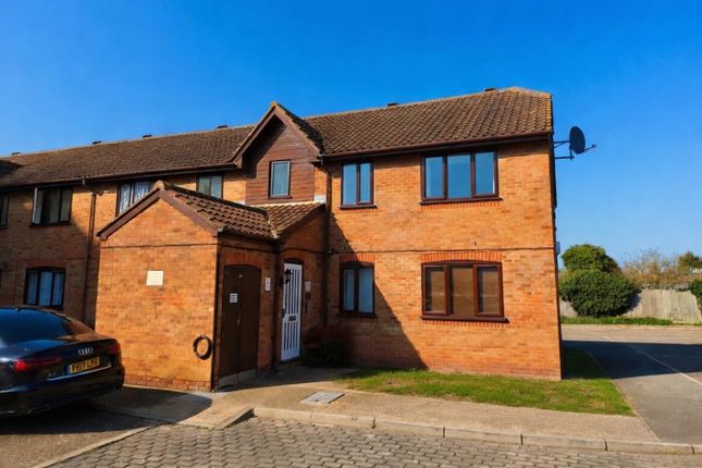 1 bed property, in 75 Godwin Close, £100,000