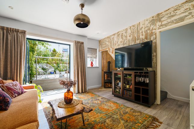 3 bed property, in Bute Street, £549,950