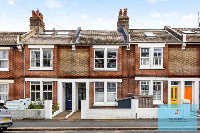 2 bed property, in Sandgate Road, £550,000