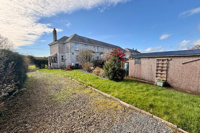 4 bed property, in Pool Hall, £160,000