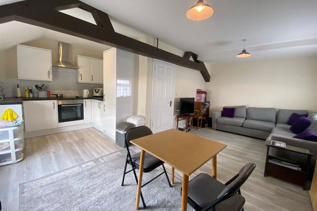 1 bed property, in Cookswell, £116,000