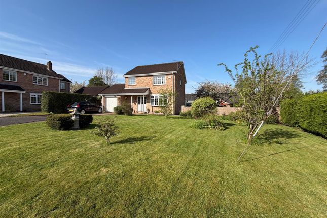 3 bed property, in Ford Orchard, £495,000