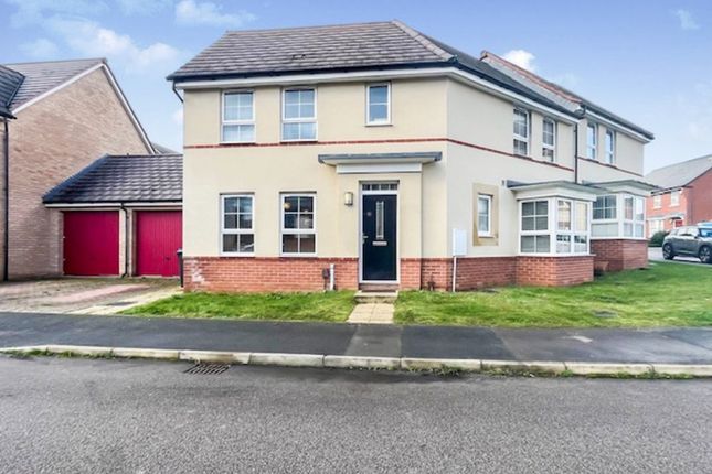 3 bed property, in Burgundy Drive, £475,000