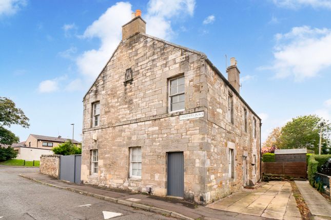 4 bed property, in 1 Gardiner's Place, £395,000