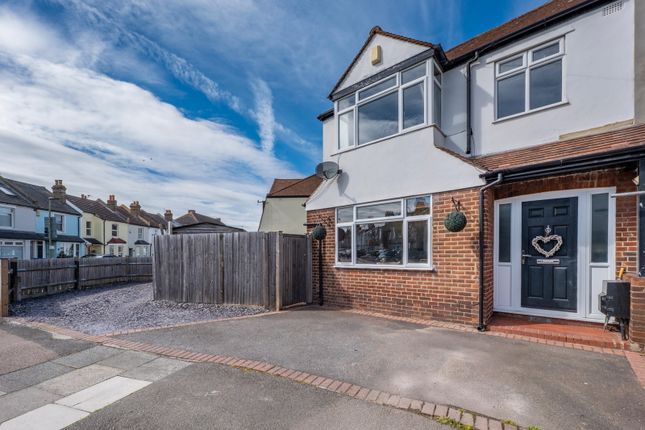 3 bed property, in Bourne Road, £600,000