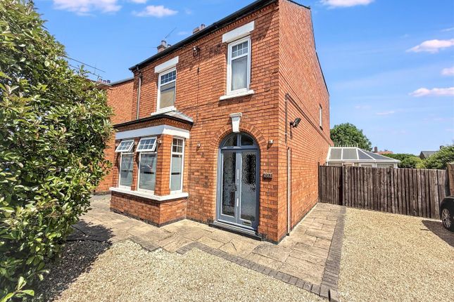 4 bed property, in London Road, £300,000