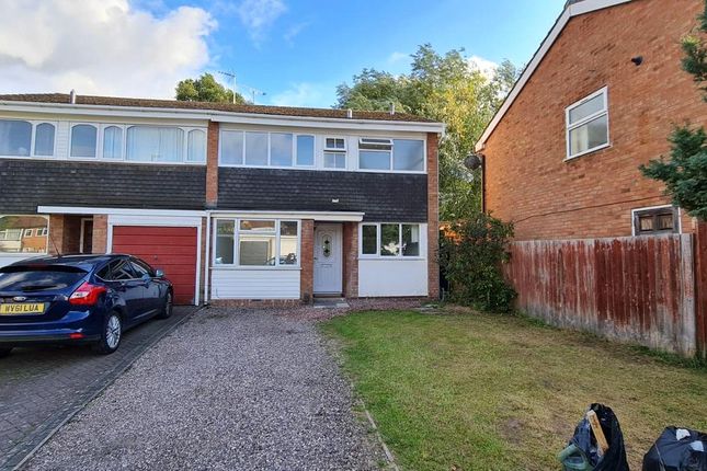 4 bed property, in Derry Close, £340,000