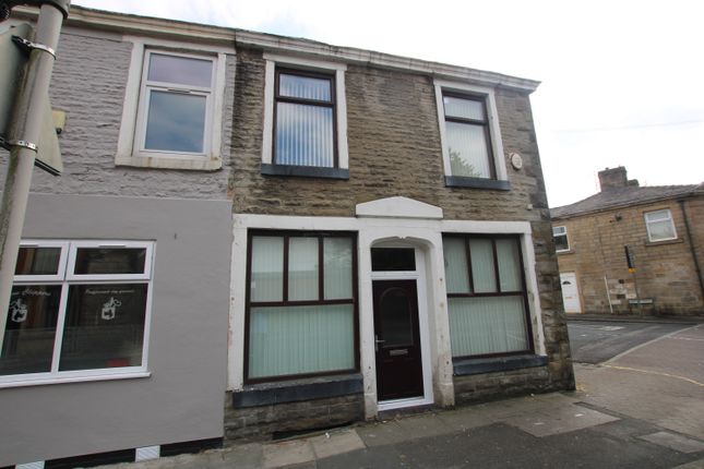 1 bed property, in High Street, £50,000