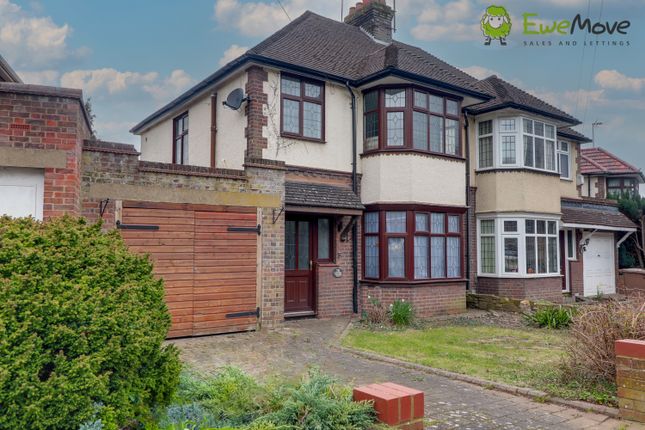 3 bed property, in Elmwood Crescent, £450,000