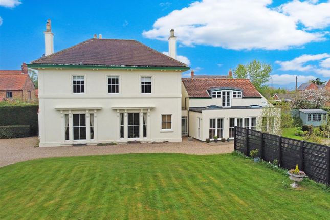 4 bed property, in Mayfield House, £800,000