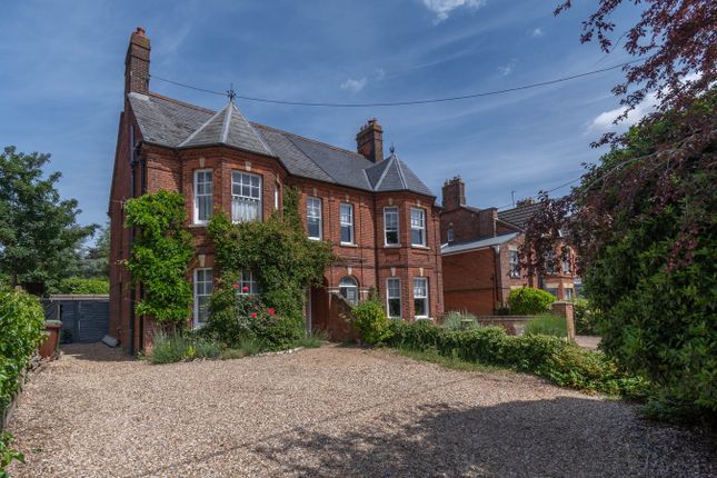 4 bed property, in Norwich Road, £475,000