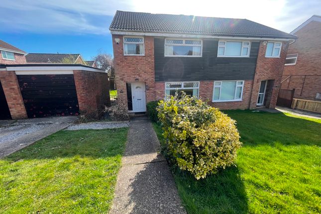 3 bed property, in Rhodfa'r Dryw, £225,000