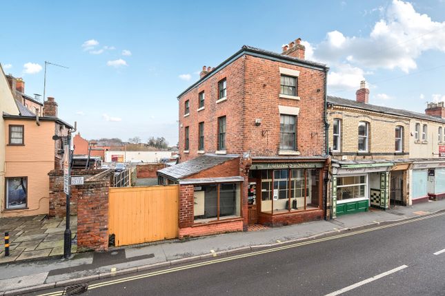 4 bed property, in Leg Street, £240,000