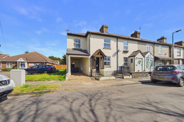 3 bed property, in Mollands Lane, £390,000