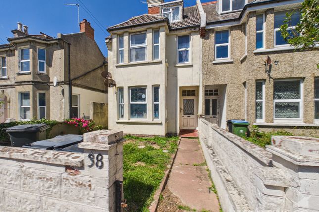 4 bed property, in Wood Street, £350,000