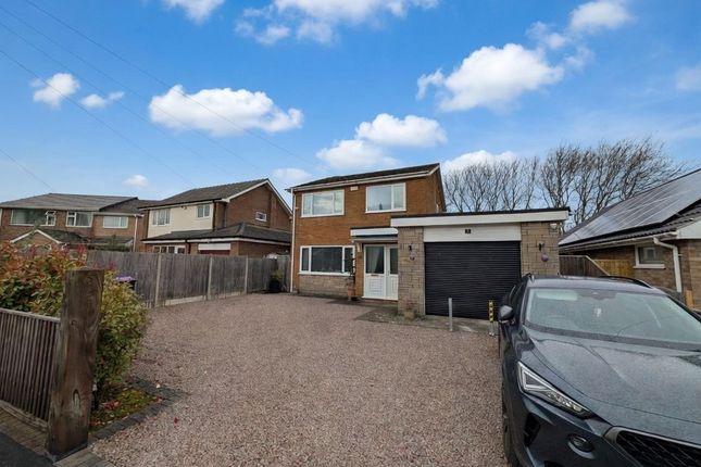 3 bed property, in Almond Crescent, £329,950