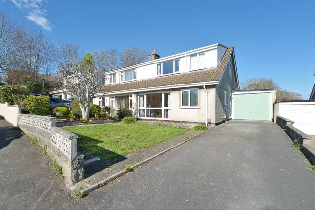 3 bed property, in Wayside, £300,000